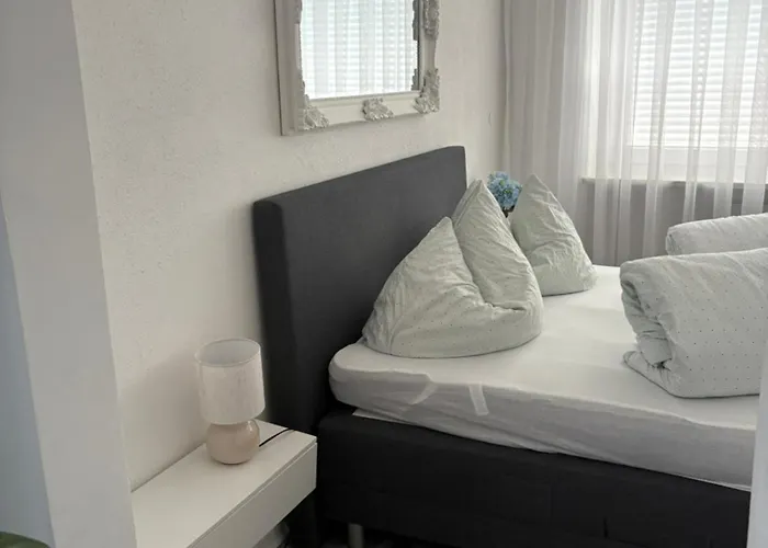 Appartementshaus Vlora 1 Einheit 2 招待所 3*